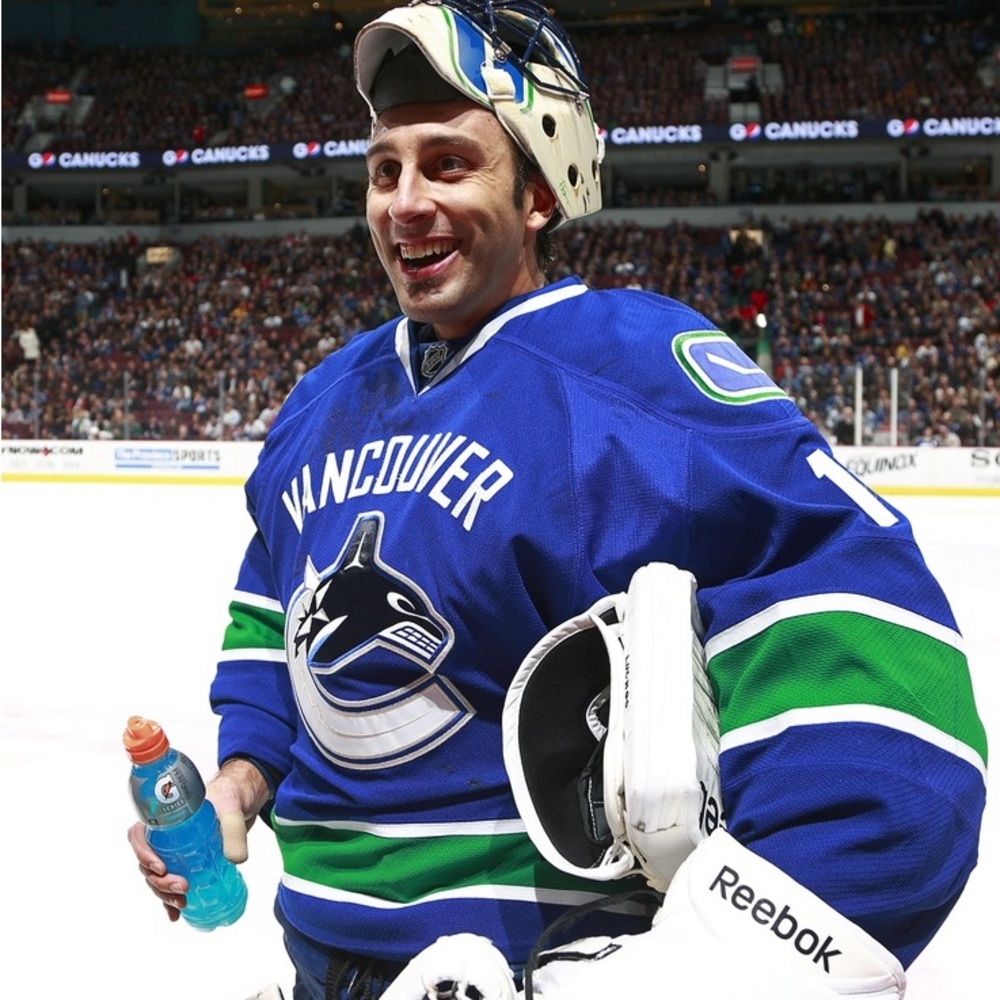 🏒HOST PICK 🏒REEBOK LUONGO VANCOUVER CANUCKS NHL CENTER ICE JERSEY Hall of Fame - Picture 5 of 12